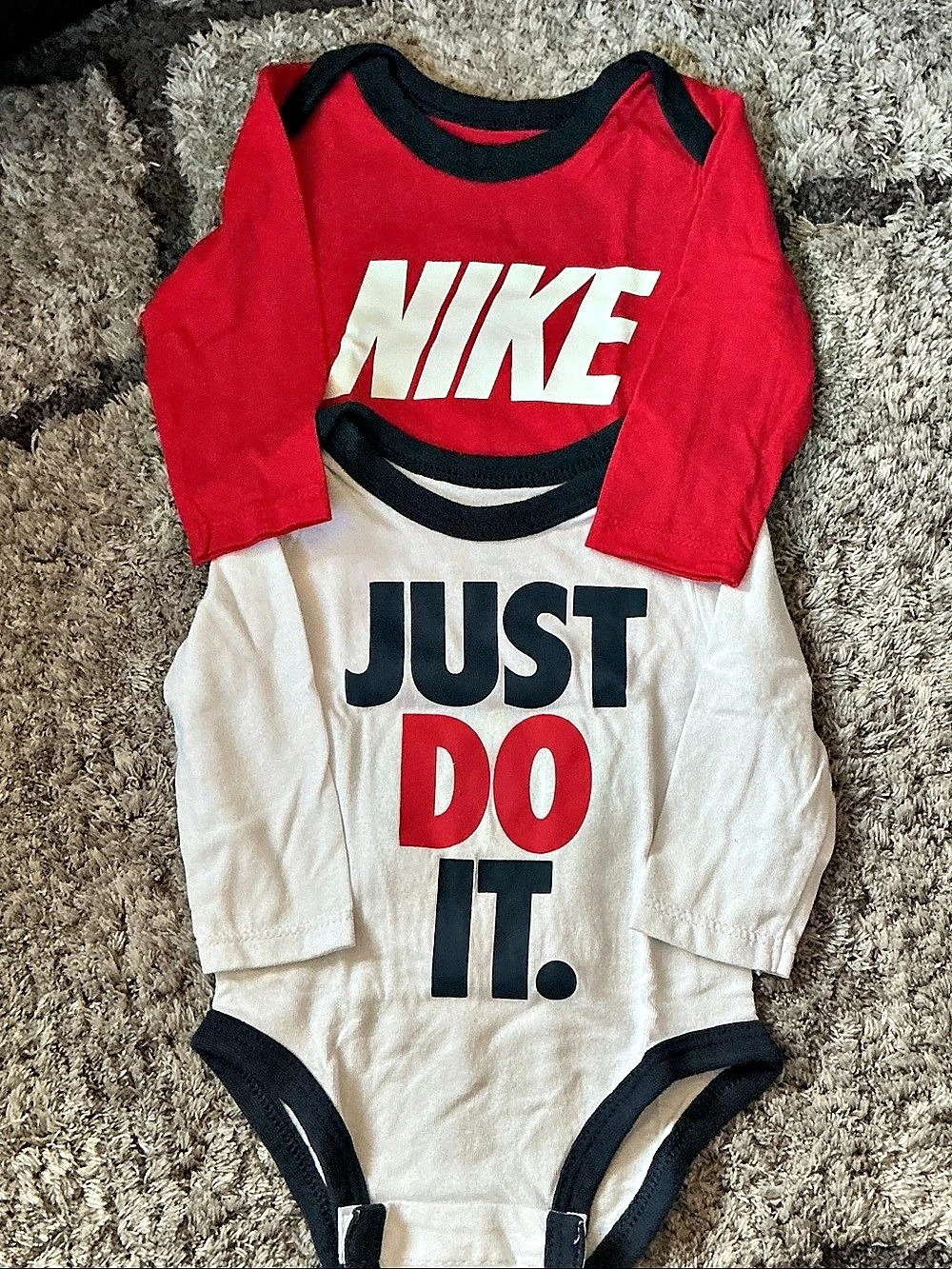 Nike Baby Long Sleeve Bodysuit 2-Piece Set Red & White